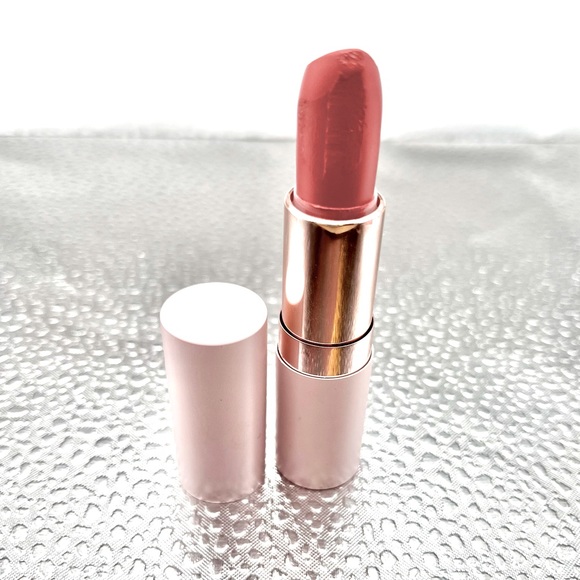 Doll 10 Smooth Lipstick-Kiss Me - Picture 3 of 4